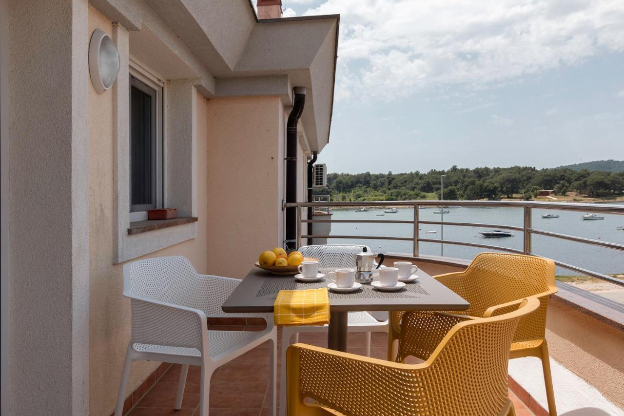 Seafront Apartment Gaby Medulin Exterior foto